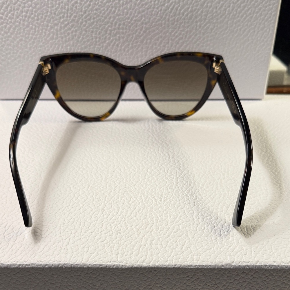 Gucci 53mm Cat-Eye Sunglasses in Dark Havana Brown - Picture 8 of 9
